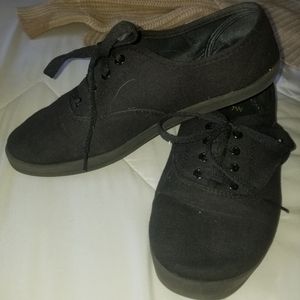 Mens shoes